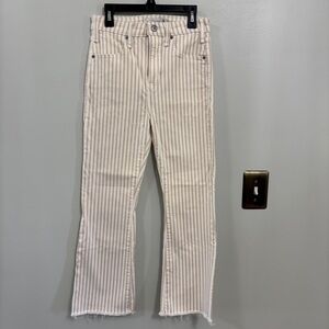 Abercrombie & Fitch High-rise Ankle Flare size 25/0 short khaki stripe